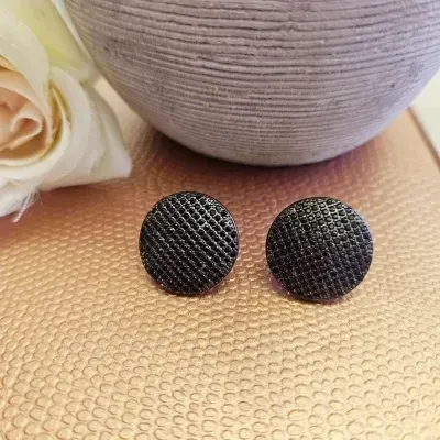 brinco ródio negro circulo grande cravejado zircônias negras