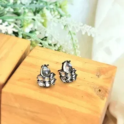 brinco rodio negro gota cristal com 6 navetes cristais na parte de cima