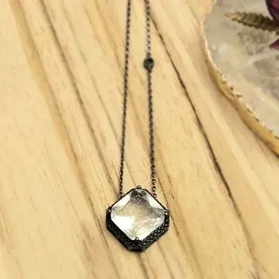 colar ródio negro quadrado cristal rutilo dourado volta zircônias negras