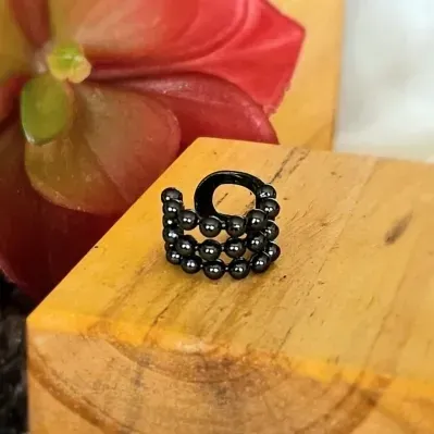 piercing rodio negro meio orelha com 3 filas de bolinhas lisas