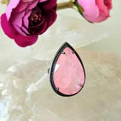 anel rodio negro gota gigante rosa com base 1 volta zirconias negras