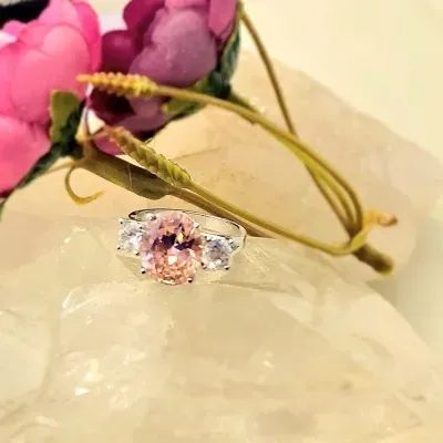 anel rodio oval cristal rosa com 2 círculos cristal