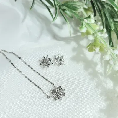 conjunto rodio quadrado estrela cravejado zircônias e gotas cristal